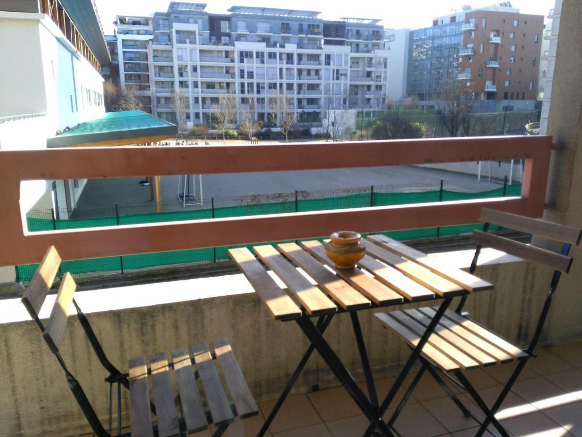 Bel Et Spacieux Appartement De 84 M² Avec Parking Tres Proche Du Metro Garibaldi Lyon Exterior foto
