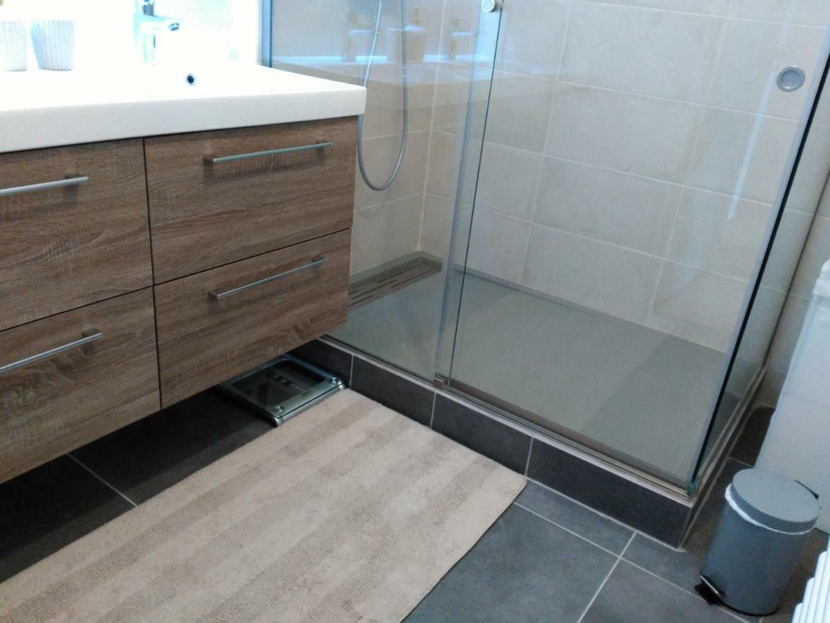 Bel Et Spacieux Appartement De 84 M² Avec Parking Tres Proche Du Metro Garibaldi Lyon Exterior foto